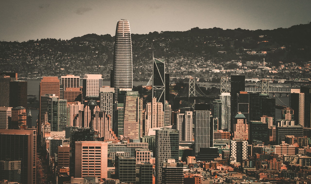 间抛出的这 间抛出的这